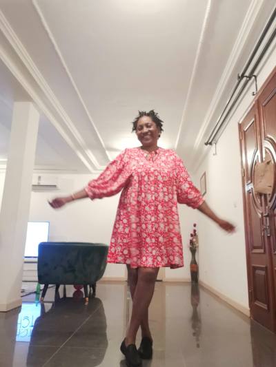 Julie 60 ans Yaoundé 6 Cameroun