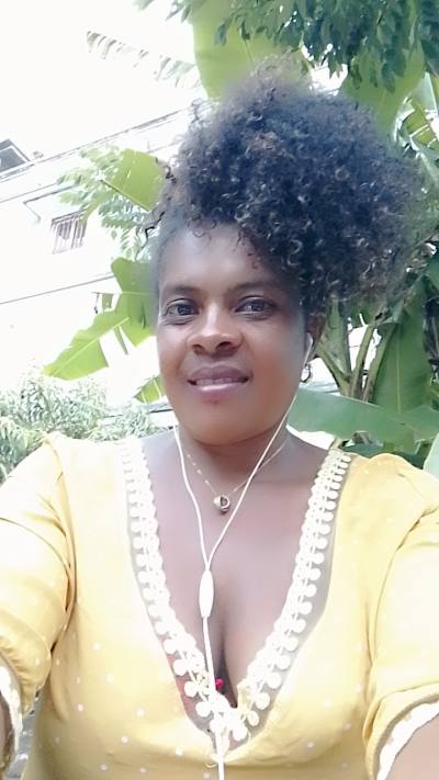 Stephanie 40 ans Fenerive Est Madagascar