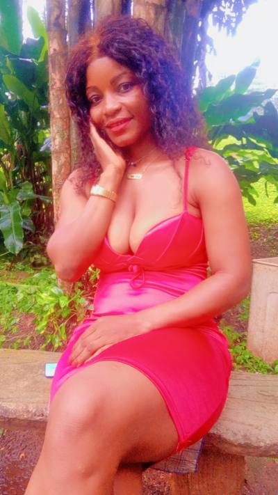 Josephine 35 ans Yaounde Cameroun