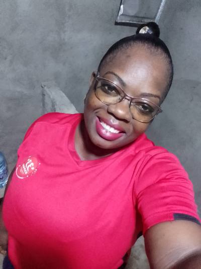 Mury 32 ans Libreville/estuaire  Gabon