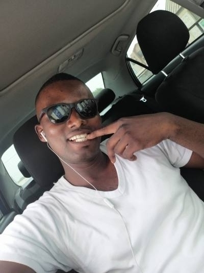 Dennis 37 ans London  Royaume-Uni