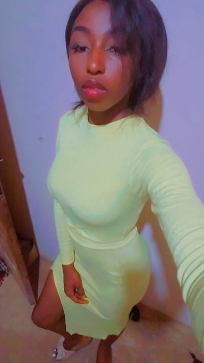 Pauline 25 ans Yaounde Cameroun