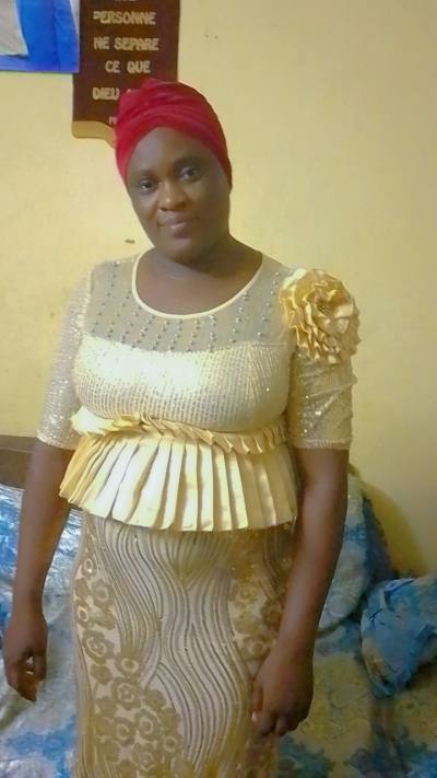 Nathalie 45 ans Douala 5ème Cameroun