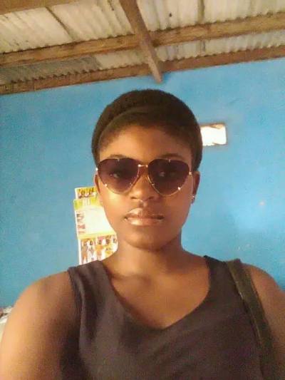 Eunice 25 ans Lomé  Togo