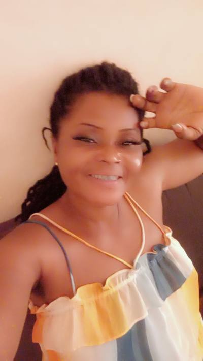 Edwige 39 ans Yaoundé  Cameroun