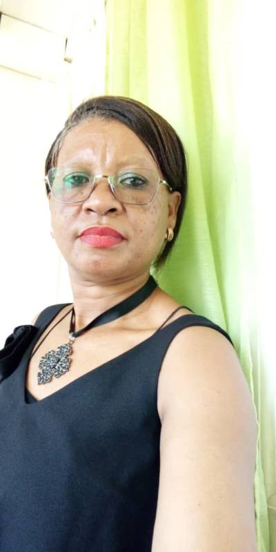 Ernestine 54 ans Yaoundé5 Cameroun