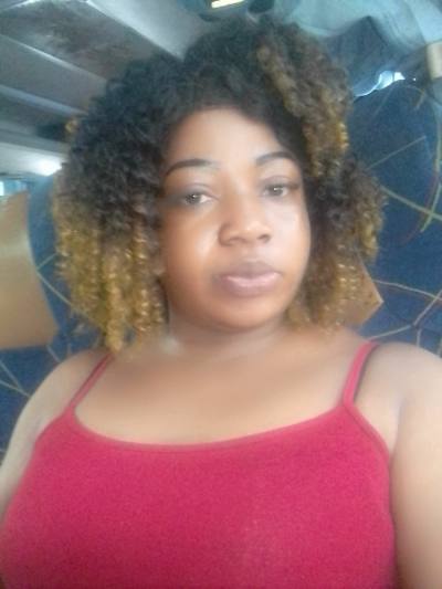 Christelle 34 ans Yaoundé Iv Cameroun