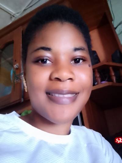 Carine 32 ans Mbalmayo  Cameroun