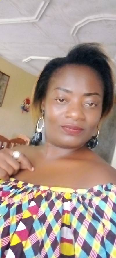 Viviane 38 years Mfoundi Cameroon