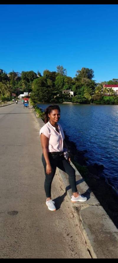 Josiesonia 29 ans Fénérive-est Madagascar