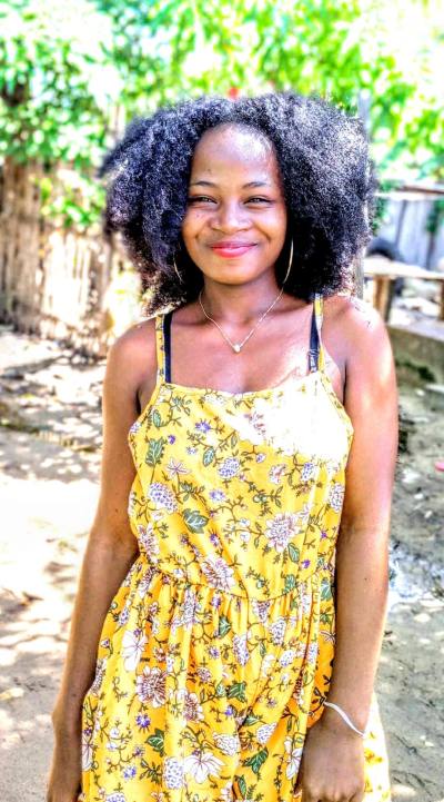 Claudie 27 ans Soanierana Ivongo Madagascar