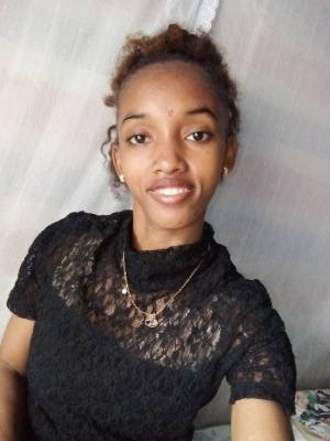 Saniah 25 ans Antalaha Madagascar