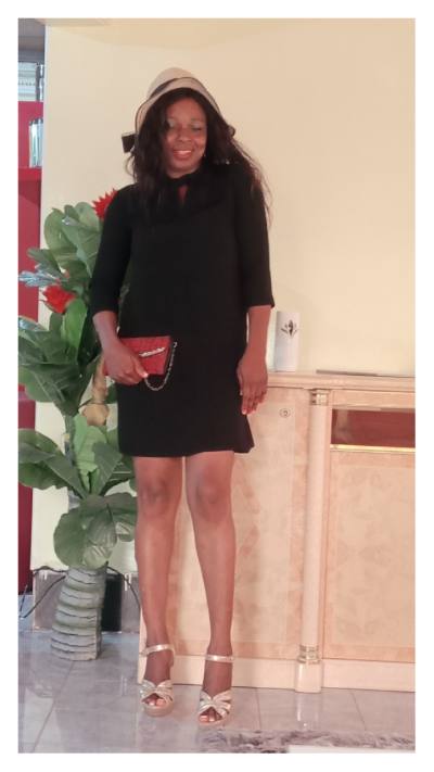 Berthe 42 ans Yaoundé 4 Cameroun