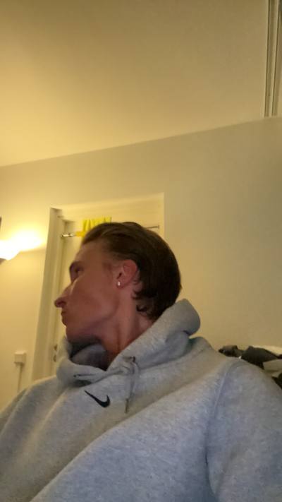 Sam 19 ans Espoo Finlande