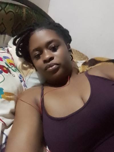 Elise 28 ans Yaoundé Cameroun Cameroun