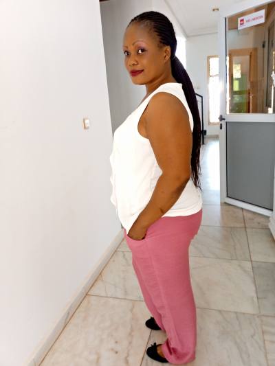 Agathe 37 ans Yaoundé Cameroun