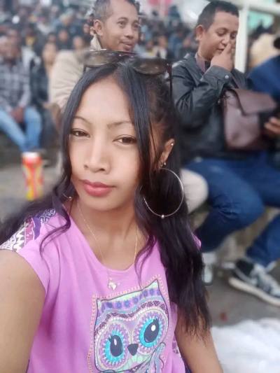 Mioratiana 27 ans Antananarivo  Madagascar