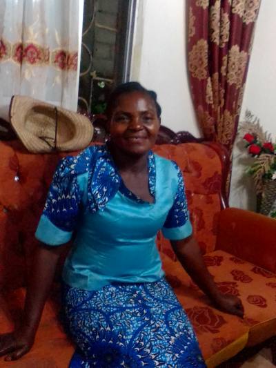 Antoinette 51 ans Yaoundé Cameroun