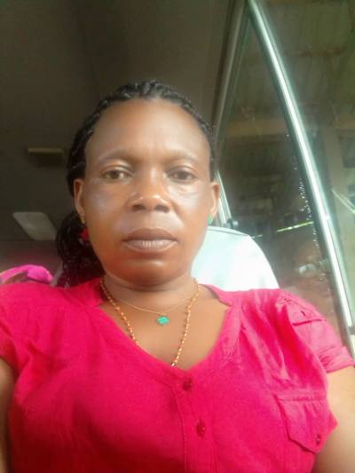 Estelle 45 years Yaoundé  Cameroun