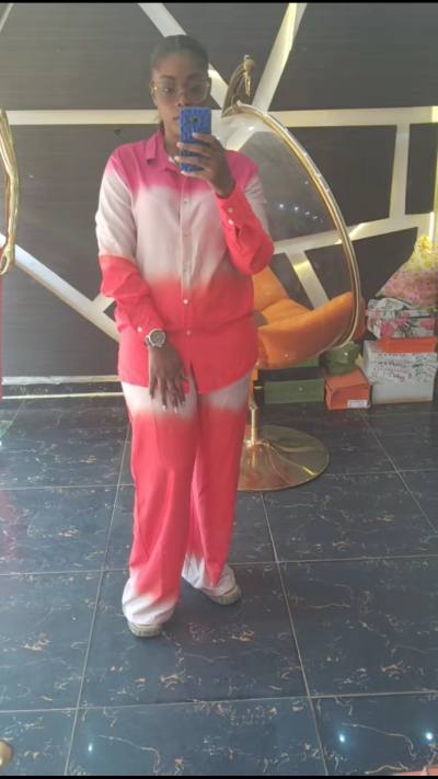 Chrysty 30 ans Edea Cameroun