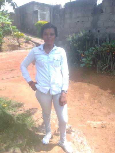 Pauline 28 ans Mbalmayo  Cameroun