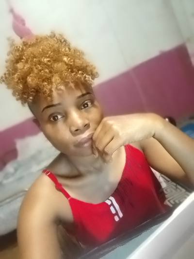 Marie 30 ans Yaoundé Cameroun