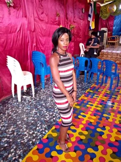 Lethicia 25 years Yaoundé  Cameroon