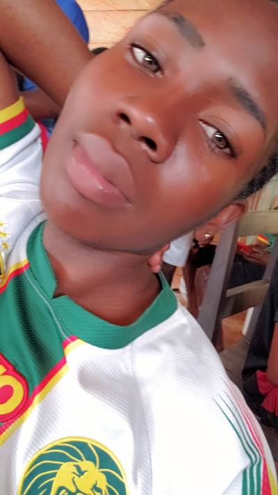 Ghislaine 28 Jahre Yaounde Kamerun