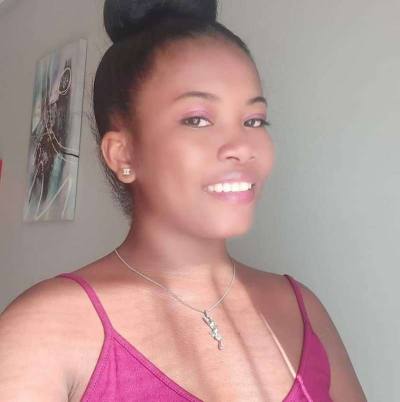 Ninah 29 ans Homme Sérieux  Madagascar