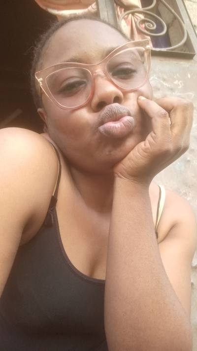 Lili 32 Jahre Douala  Kamerun