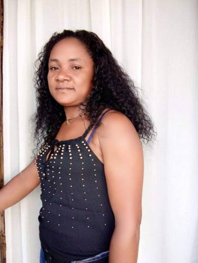 Henriette 43 ans Antalaha Madagascar