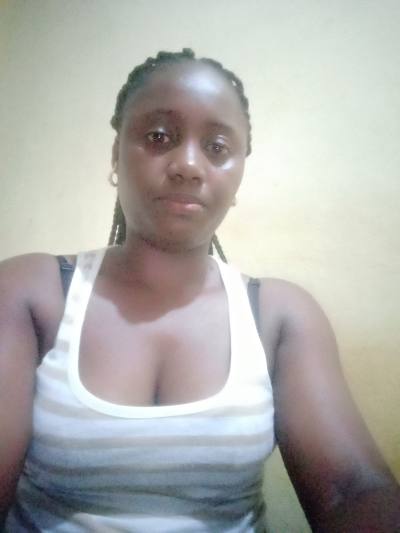 Bibiche 31 ans Chrétienne Cameroun