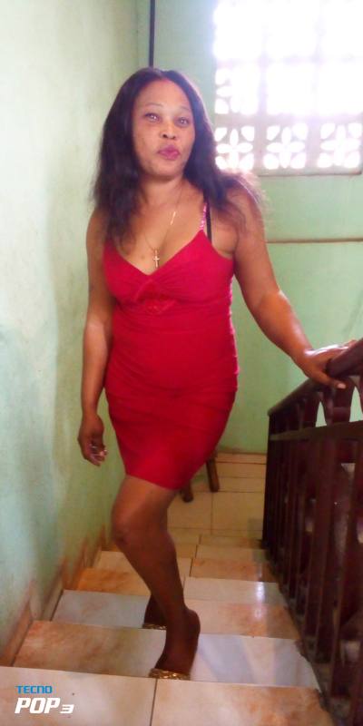 Hermine 44 Jahre Yaoundé  Cameroun