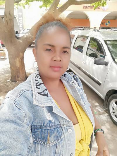 Roselys 34 ans Antananarivo  Madagascar