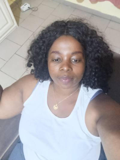 Catia 37 ans Douala Cameroun