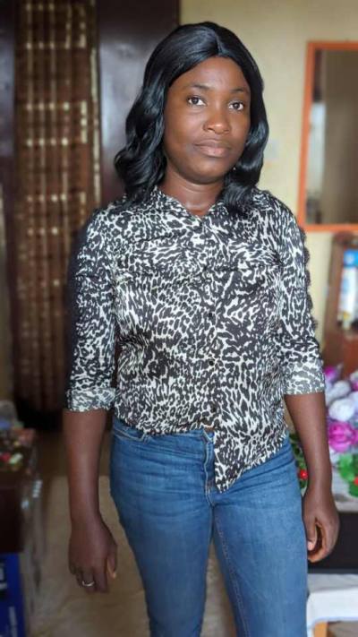 Elisabeth 30 ans Yaoundé 4 Cameroun