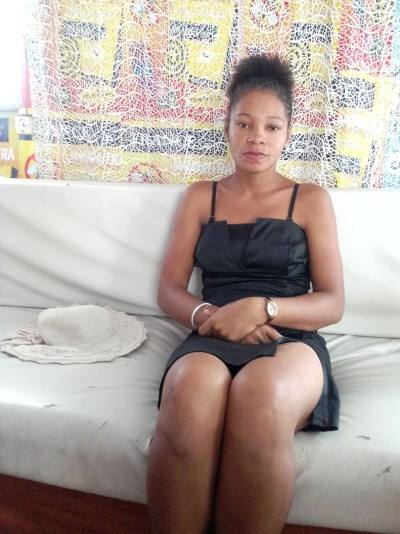 Oli 33 ans Sambava Madagascar