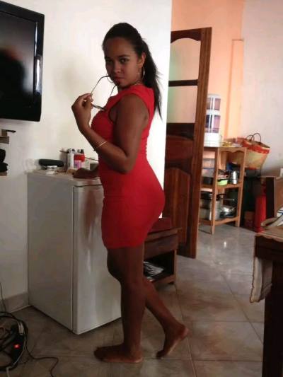 Arielle 33 ans Toamasina  Madagascar