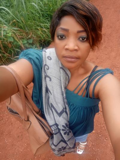 Justine 39 ans Centre Cameroun