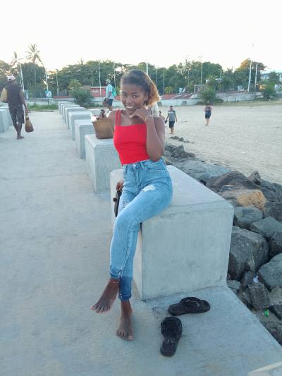 Bella 27 ans Tamatave  Madagascar