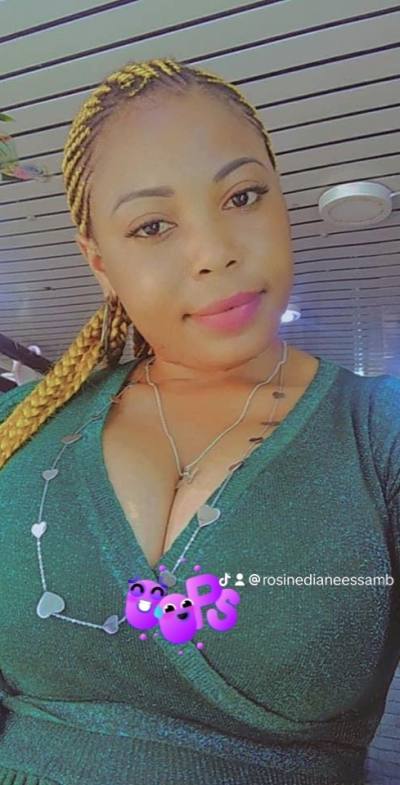 Diane 33 ans Douala  Cameroun