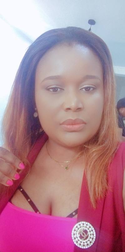 Danièle 34 ans Douala Cameroun