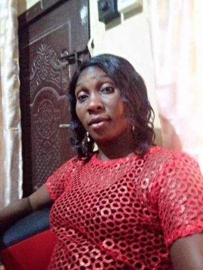 Olushola 42 ans Lagos  Nigeria