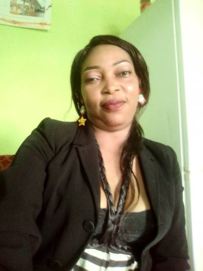 Fayinaise 40 ans Yaounde Cameroun