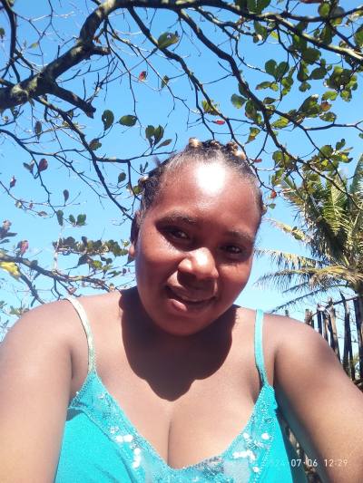 Zanatsoa 28 ans Toamasina Madagascar