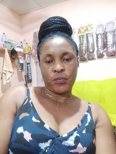 Rita 38 ans Yaoundé  Cameroun