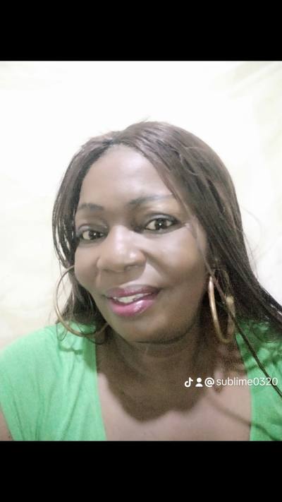 Suzanne 56 ans Yaoundé Cameroun