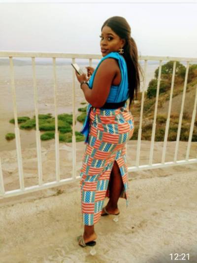 Bertille 27 ans Brazzaville Congo