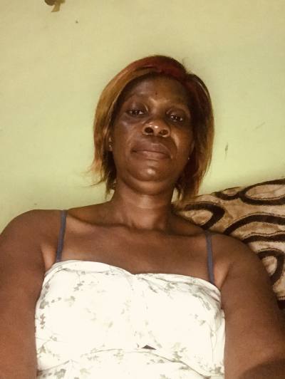 Marceline 37 Jahre Yaoundé  Kamerun