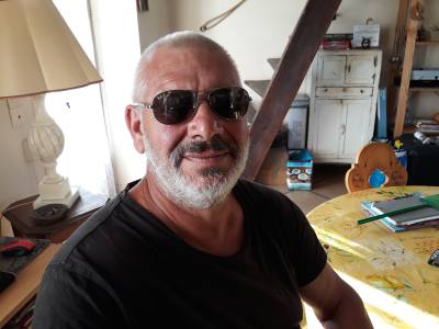 Philippe 61 ans Joigny France